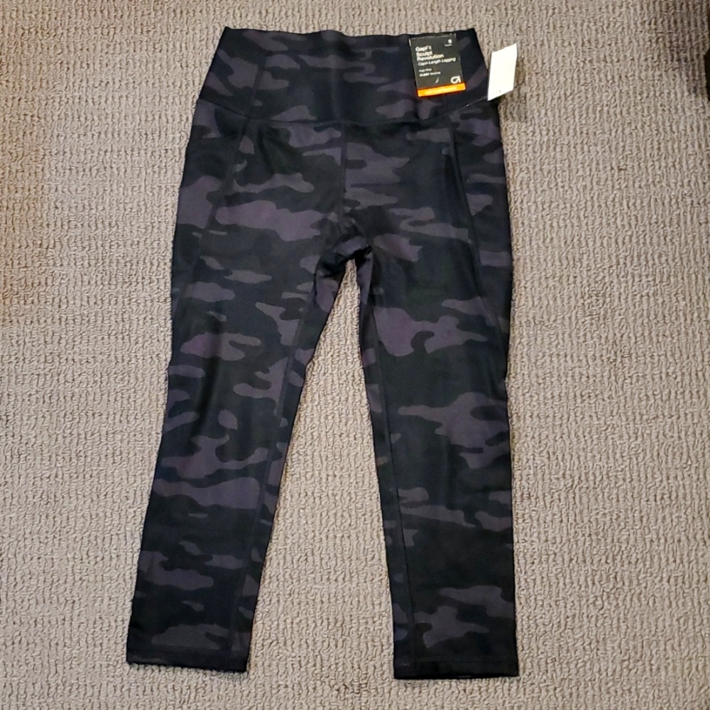 Gapfit camo print workout leggings